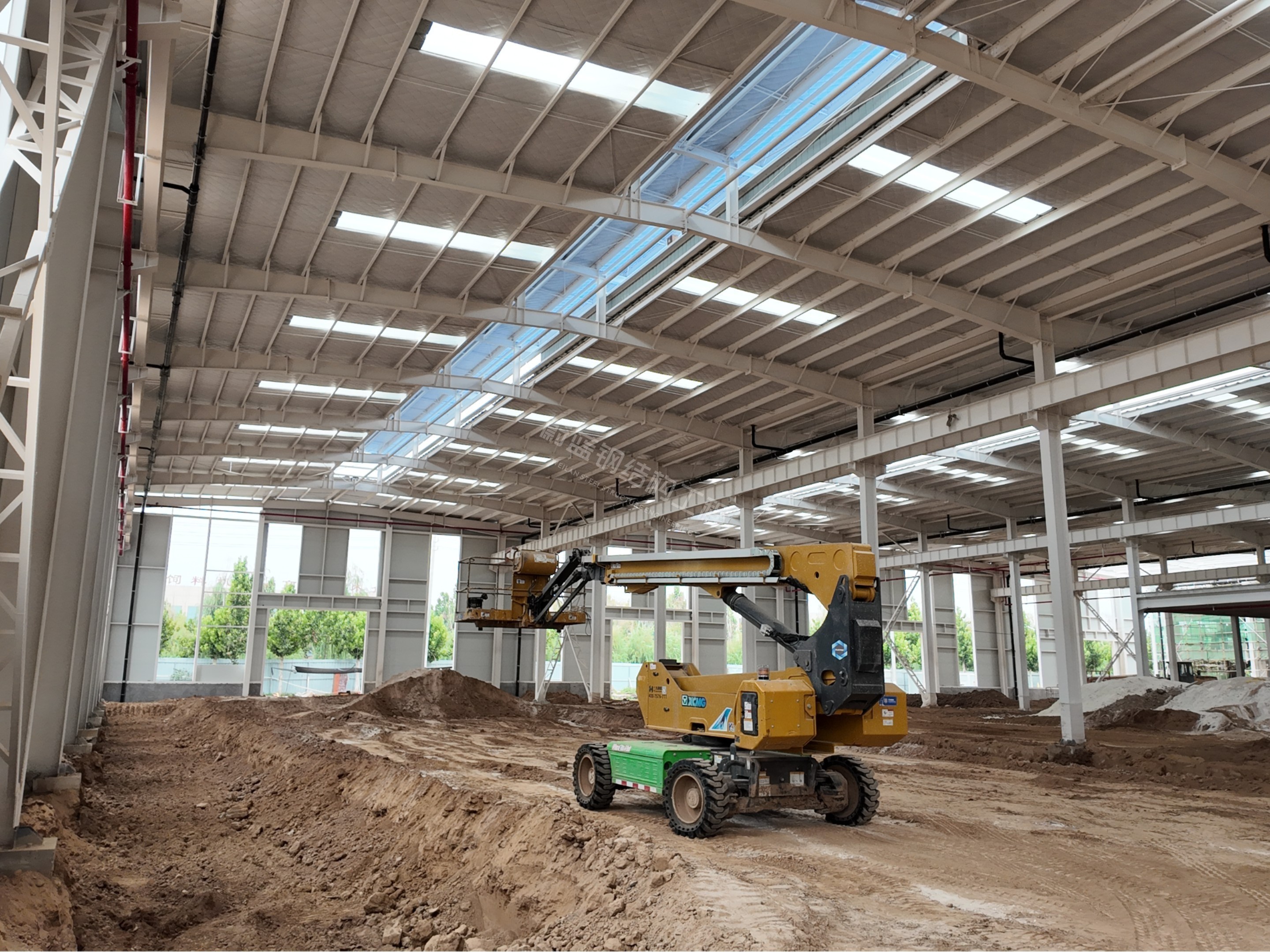 钢结构厂房 vs 混凝土厂房：造价、工期与性能全面对比