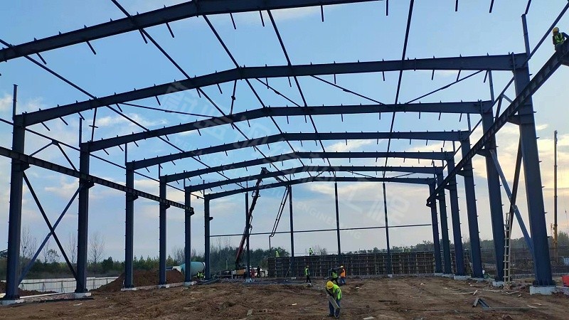 钢材价格波动对钢结构厂房造价的影响及应对策略