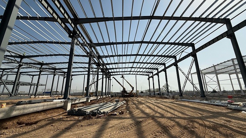自建钢结构厂房&nbsp;vs&nbsp;找工程总包：哪种模式更省钱？