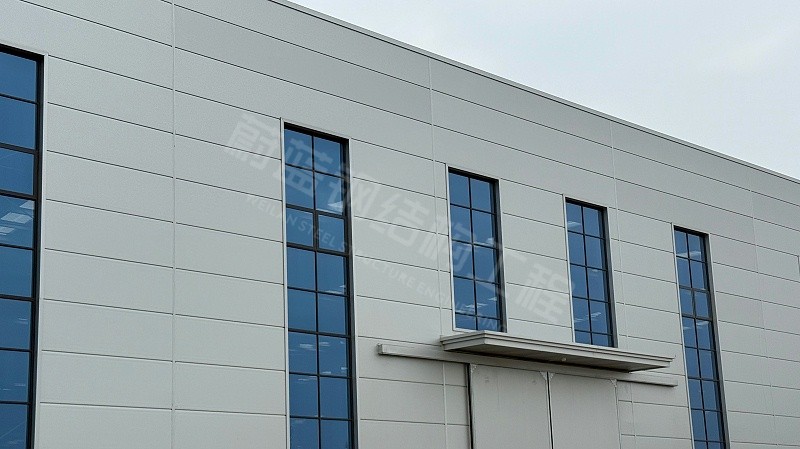 自建钢结构厂房&nbsp;vs&nbsp;找工程总包：哪种模式更省钱？