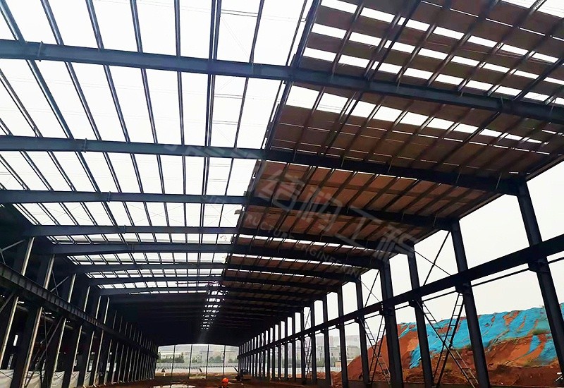 钢结构厂房安装费用怎么算？人工成本详解