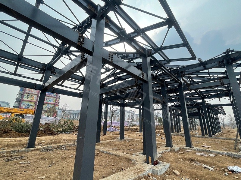 2026年钢结构厂房价格明细，两万平建厂这样控成本最划算