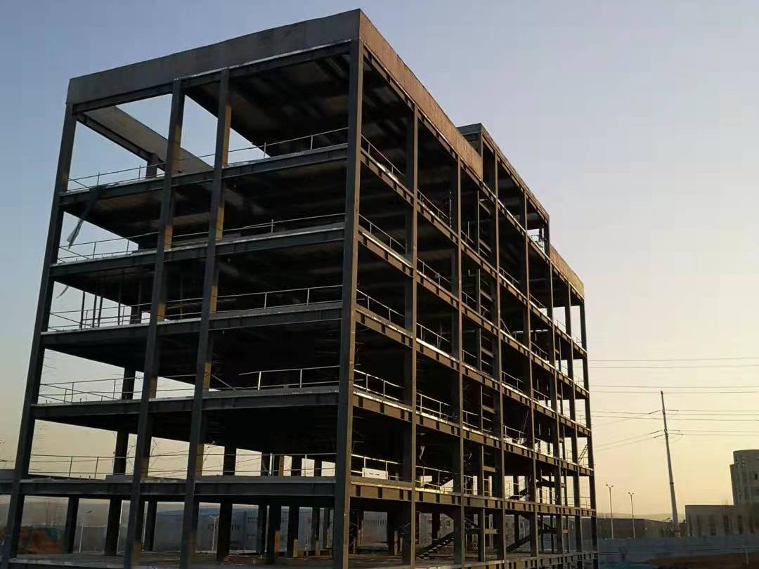 一万平钢结构厂房扩建方案：新旧构件如何安全可靠地连接？