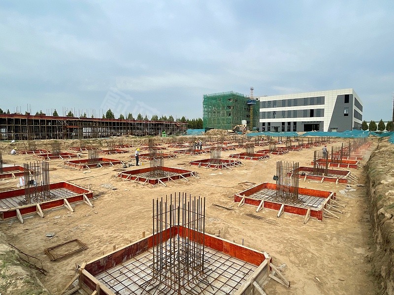 钢结构厂房每平方米造价多少？河南安徽报价差异对比