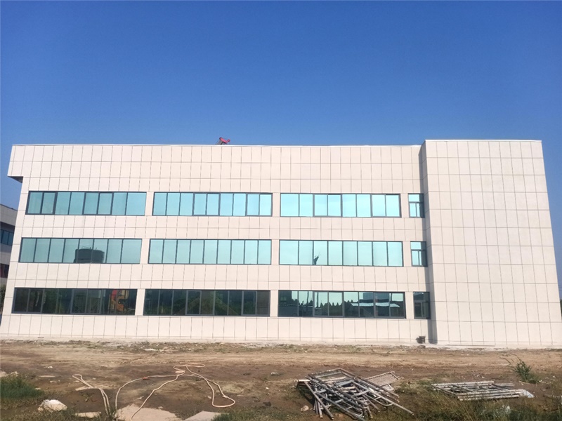 蔚蓝钢构百科：什么是钢结构建筑
