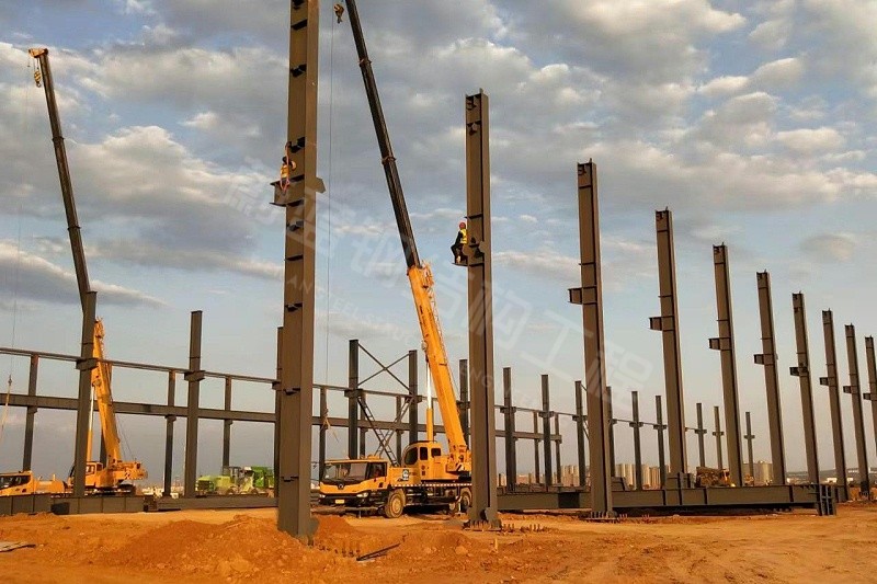 钢结构物流仓库设计方案：跨度选择指南