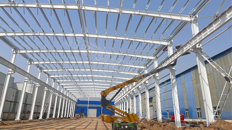 钢结构厂房多少钱一平？2025最新计算方法