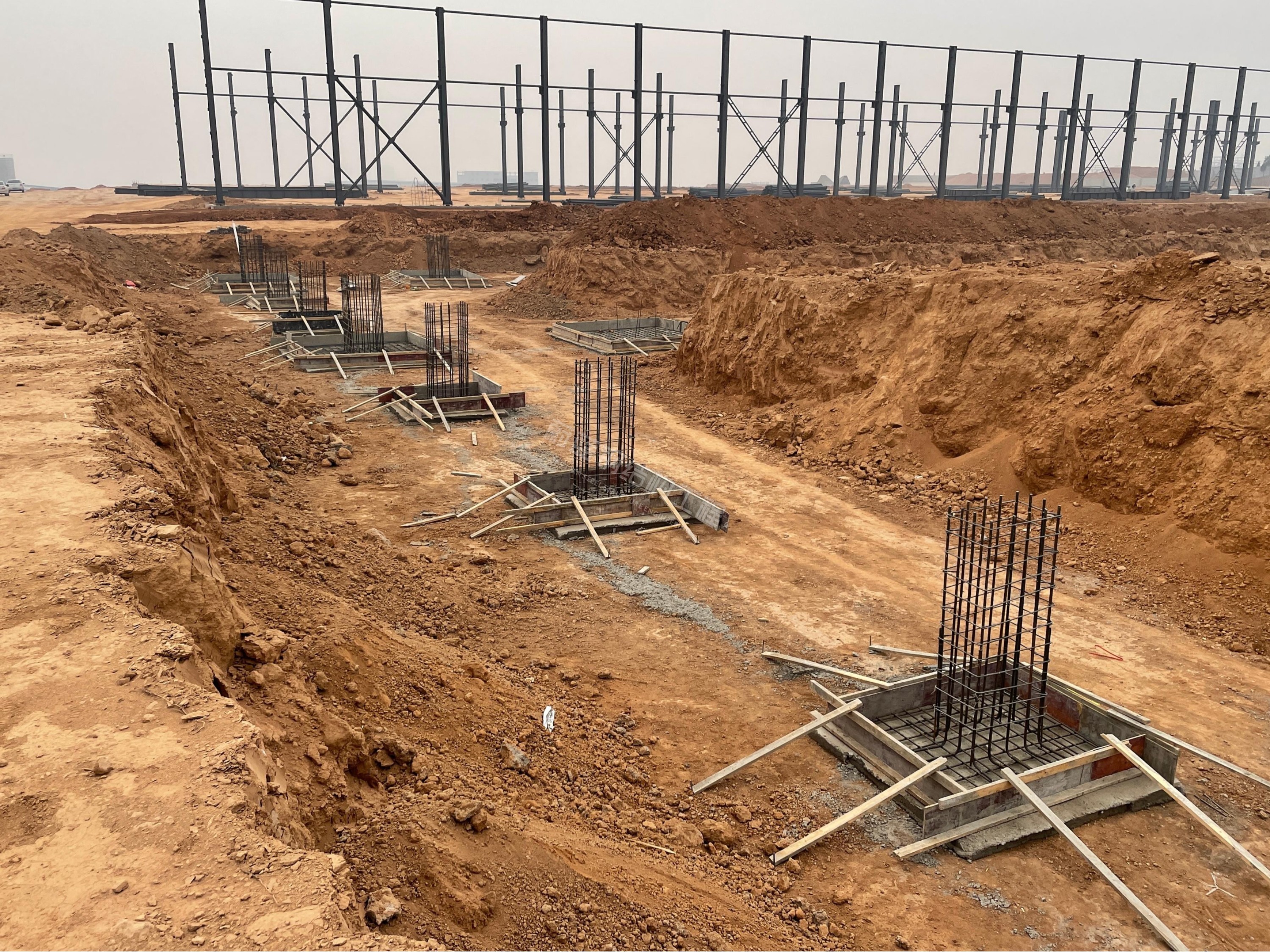 30亩地块建钢结构厂房总包厂家怎么选？有何标准？
