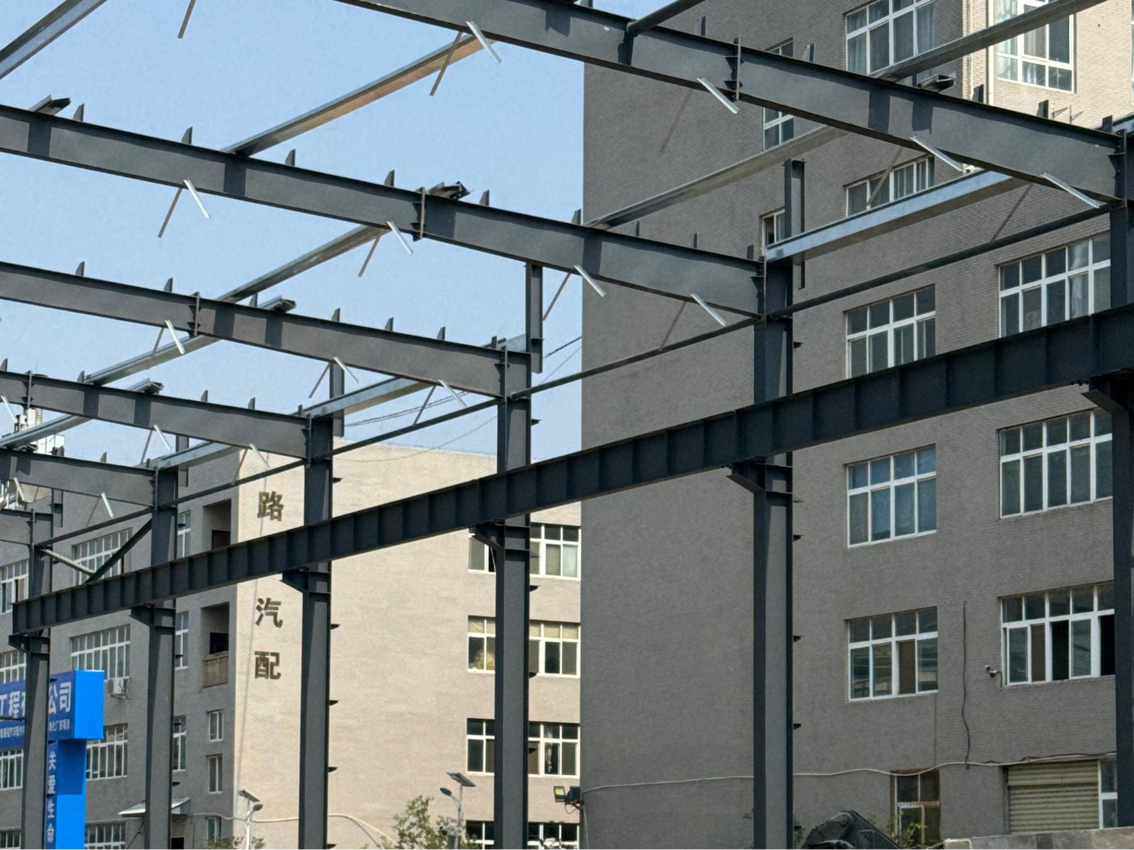 钢结构厂房制造精度控制：如何实现毫米级误差？