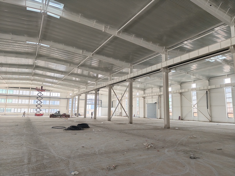三万平钢结构厂房造价解析：高荷载、大跨度的成本构成