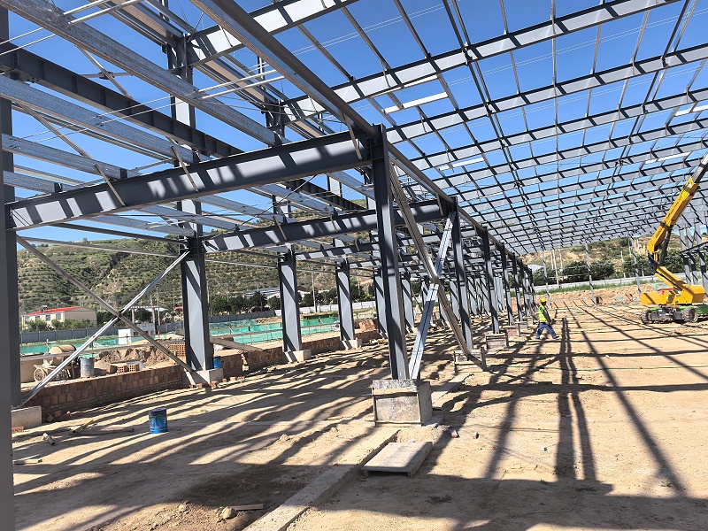 2026年单层钢结构厂房一平多少钱（含常见跨度与高度价格）