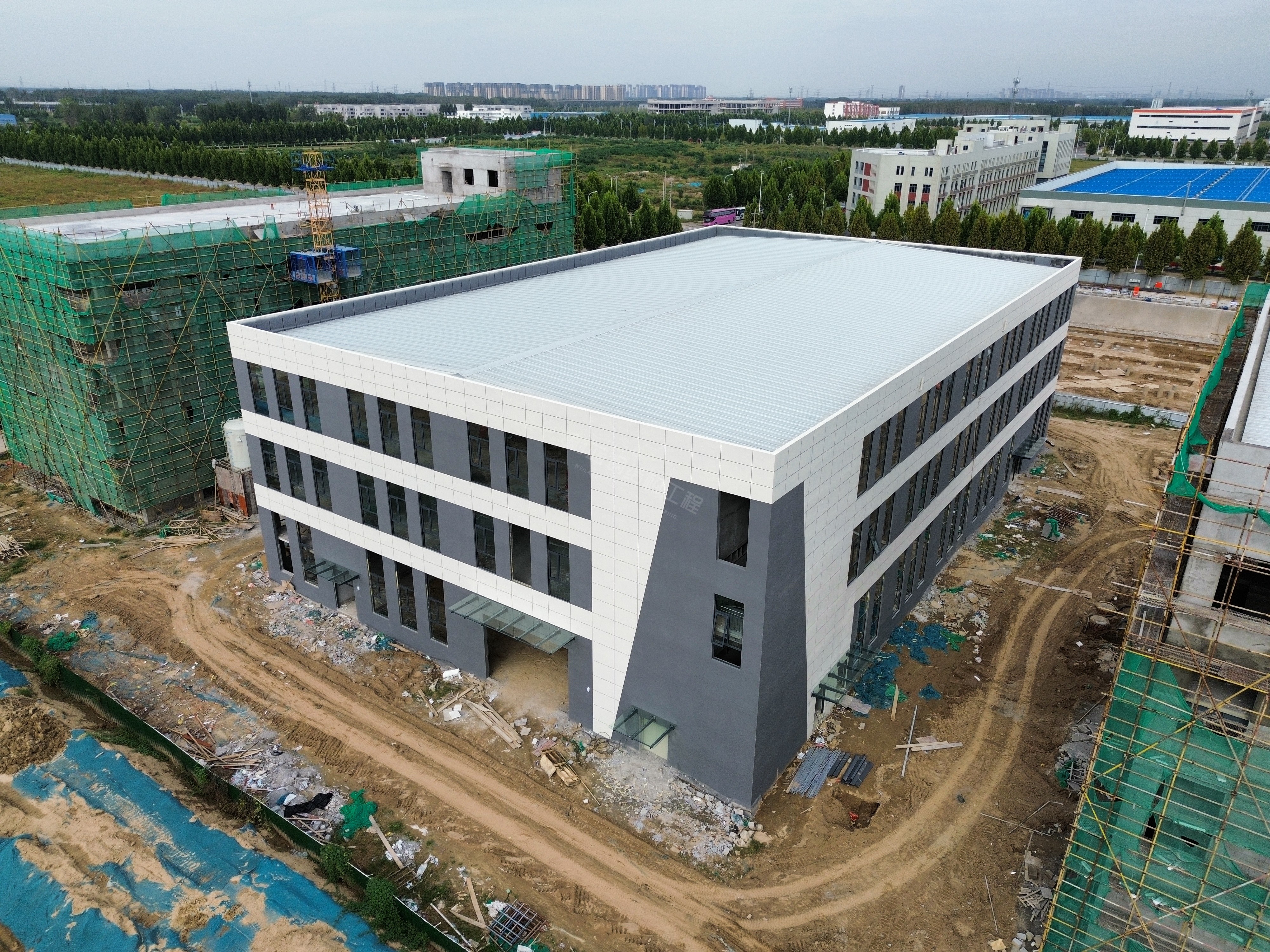 预算追加30%起？这3个施工前的决策直接影响钢结构工业厂房总造价！
