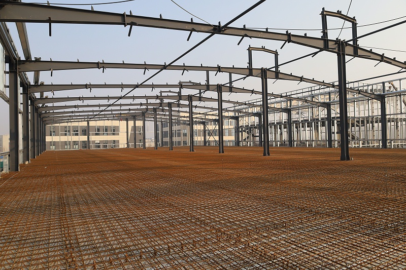 本地钢结构厂房施工团队怎么选？别看价格，重点是这几点！