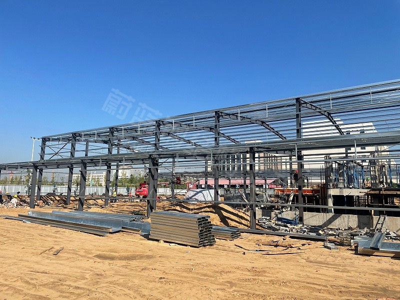 轻钢结构vs重钢结构厂房：哪种造价更划算？