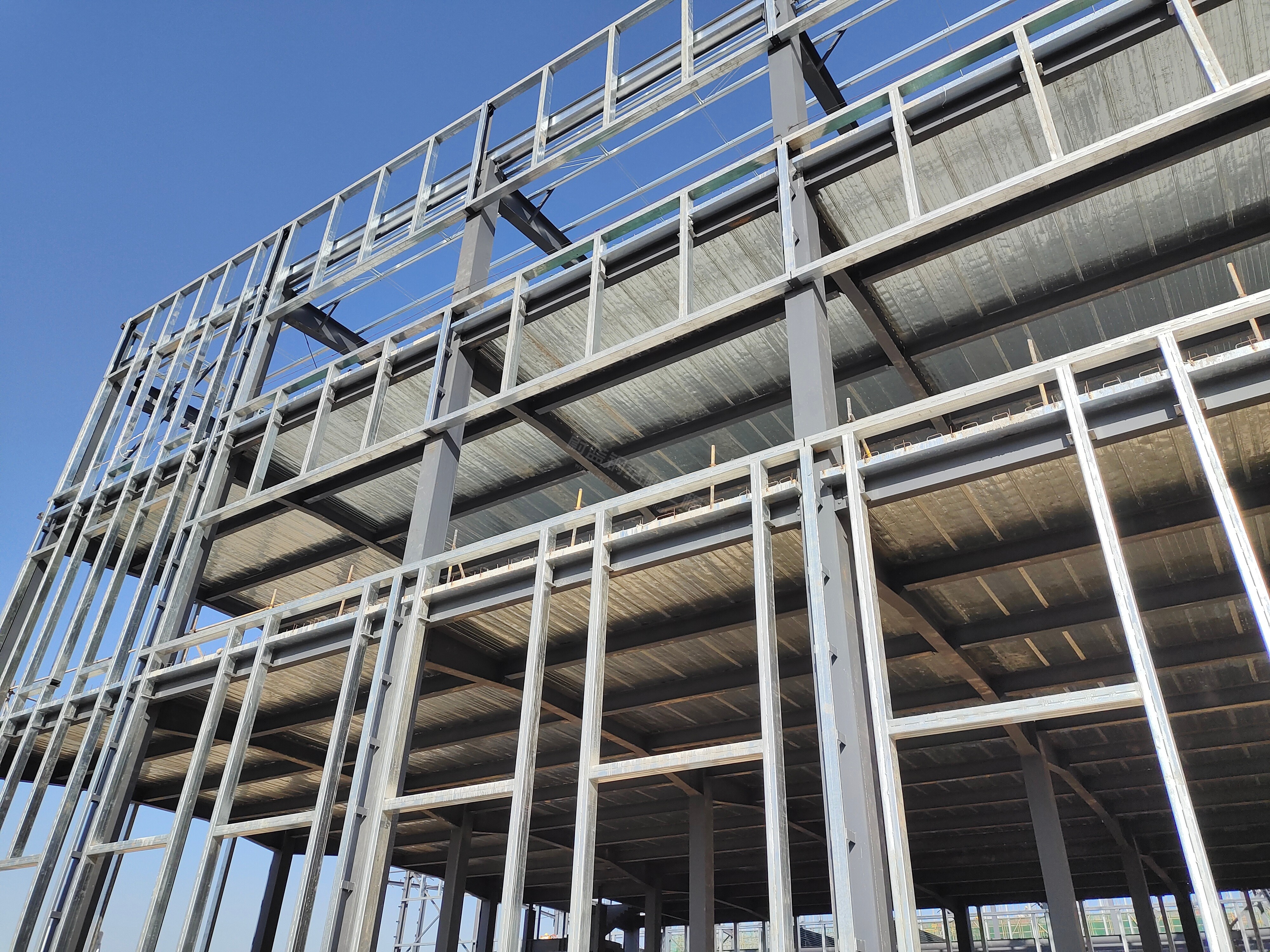 建造钢结构厂房总造价是多少?附详细费用构成表 建造钢结构厂房总造价是多少?附详细费用构成表
