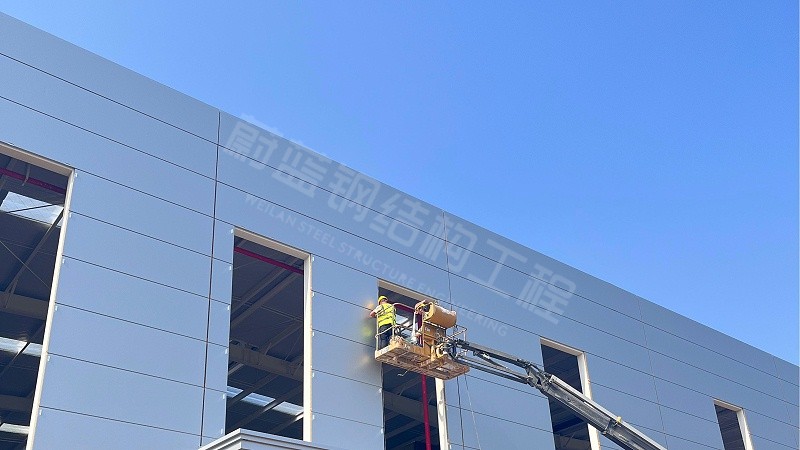 钢结构厂房使用寿命有多长？民营企业维护延长技巧