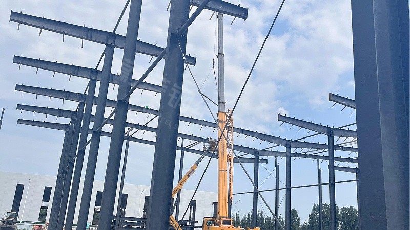 钢结构厂房成本控制避坑指南：从设计到竣工