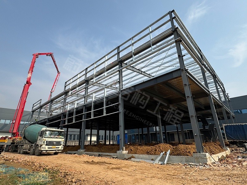 蔚蓝钢结构丨河南乐彩2#钢结构厂房建造案例