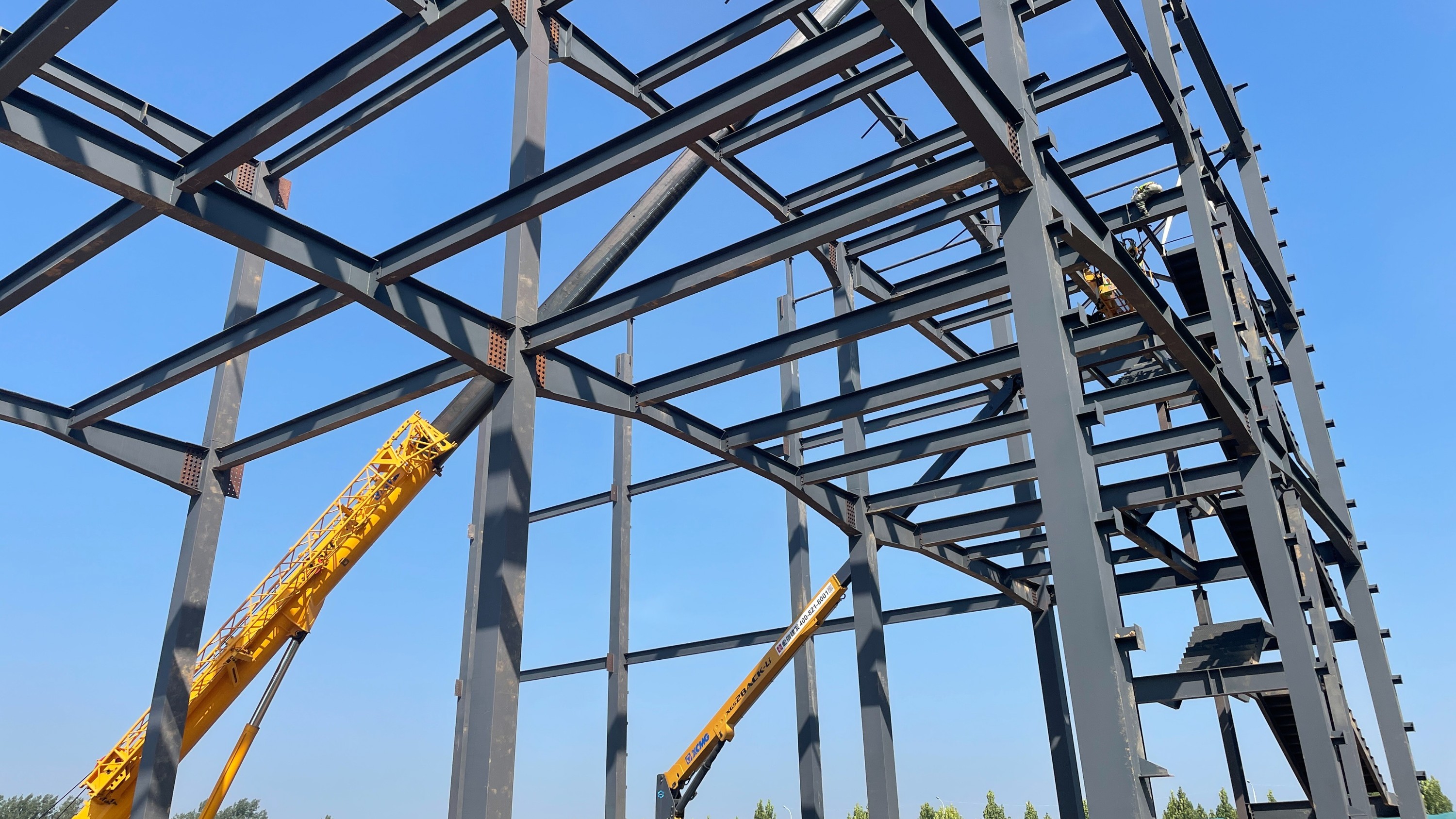 两万平食品钢结构厂房造价明细，含钢材混凝土人工全费用！