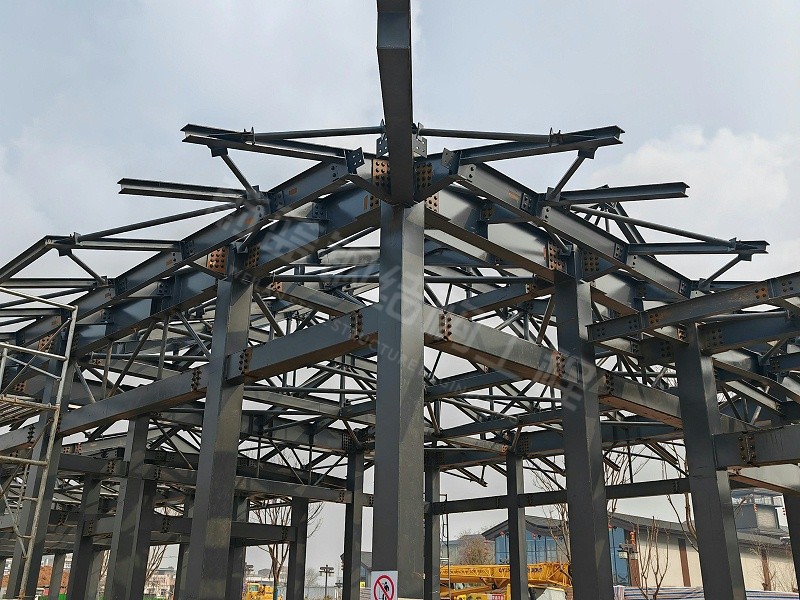钢结构厂房怎么建更省钱耐用？建设大型厂房必看