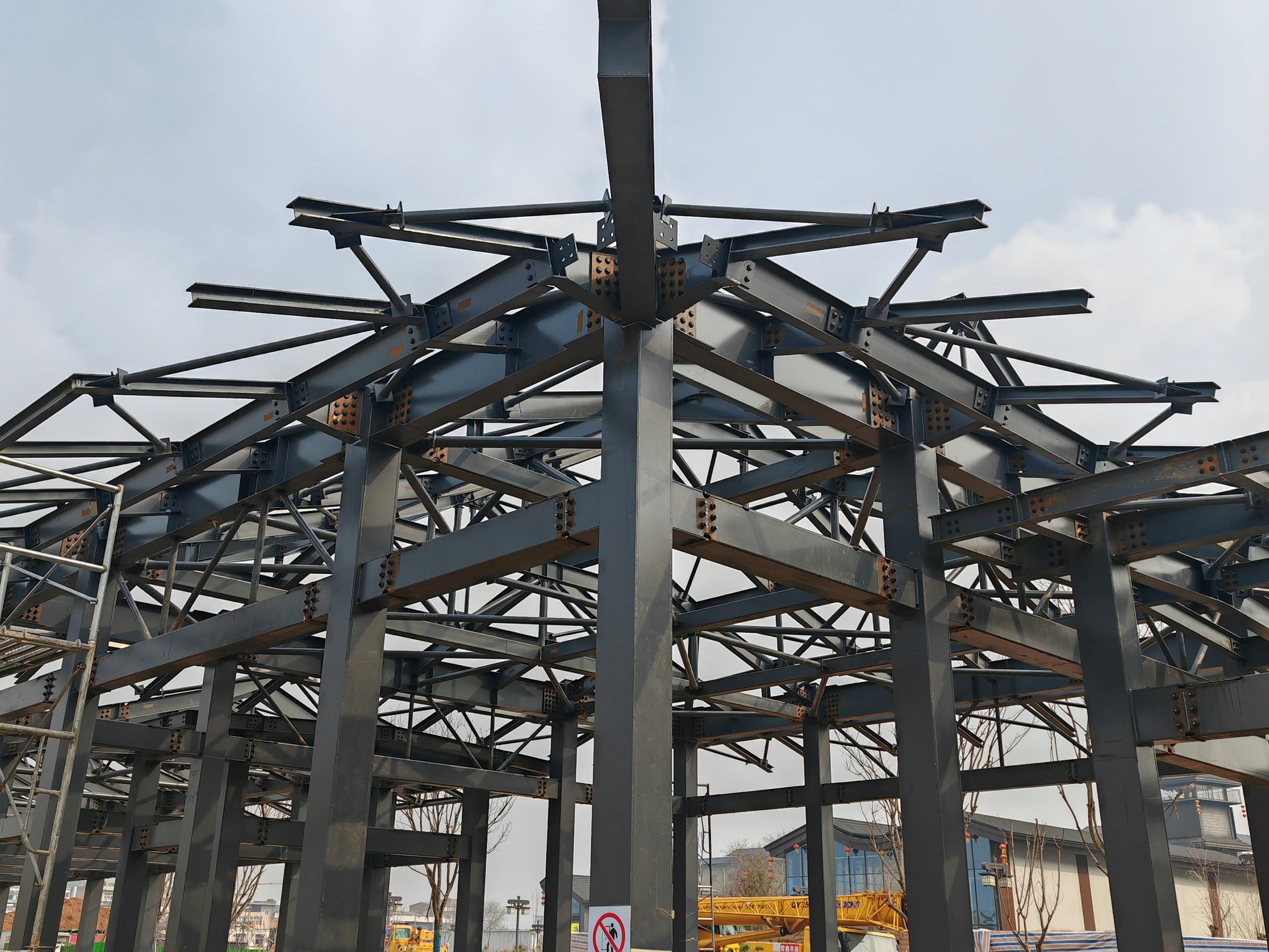 钢结构厂房怎么建更省钱耐用？建设大型厂房必看
