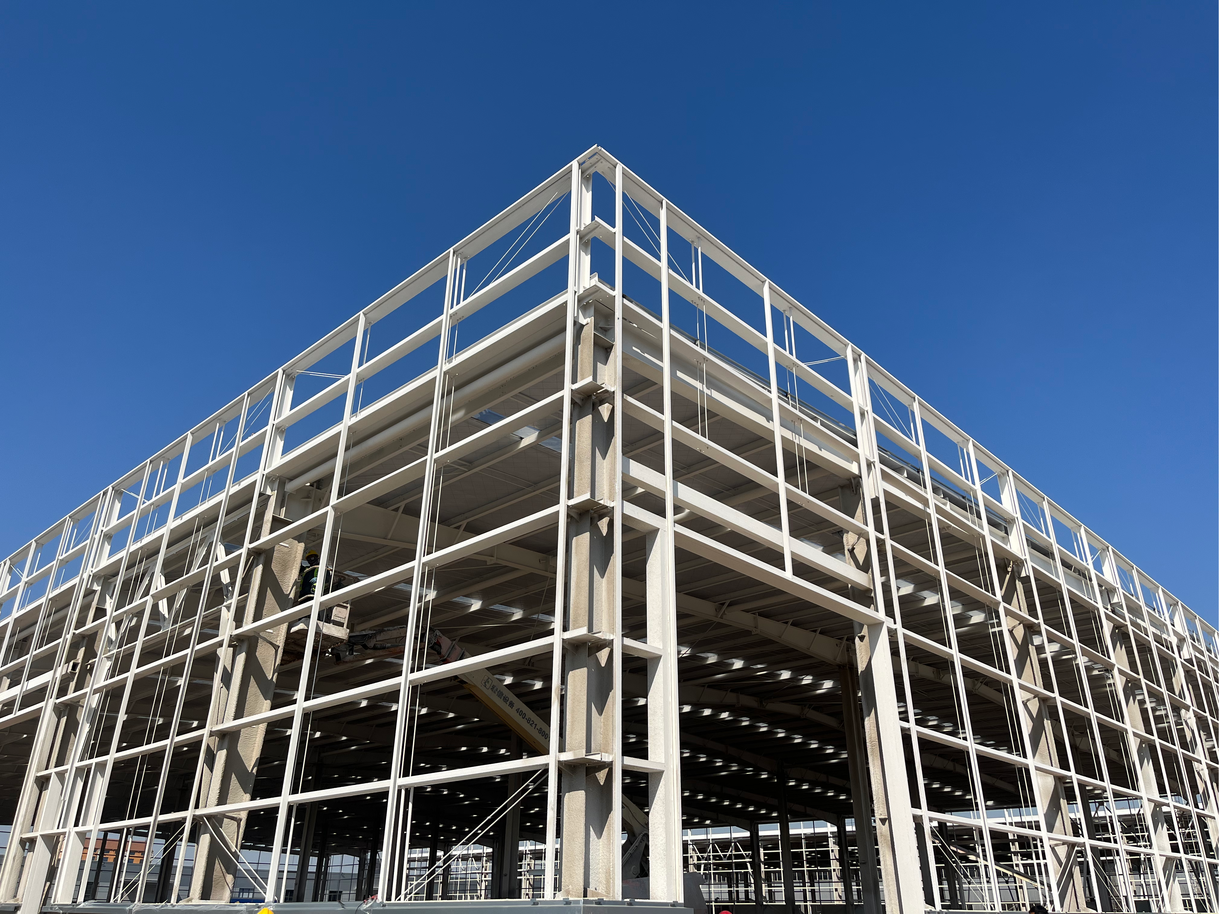 蔚蓝钢构百科：钢结构厂房构件锈蚀原因分析及防腐维护修复方案