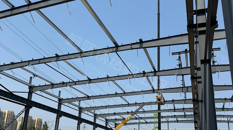 钢结构厂房一平米多少钱？如何节省成本？