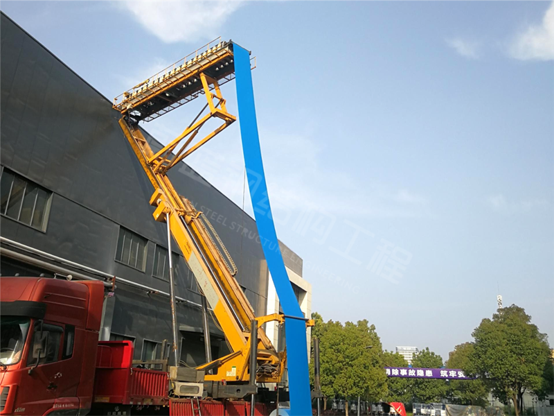 钢结构施工现场