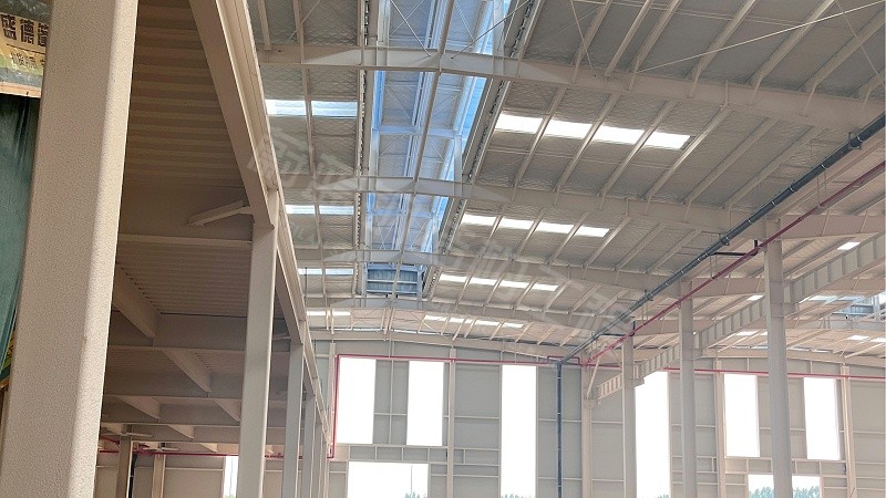 钢结构厂房彩钢板如何选择屋面与墙面系统？