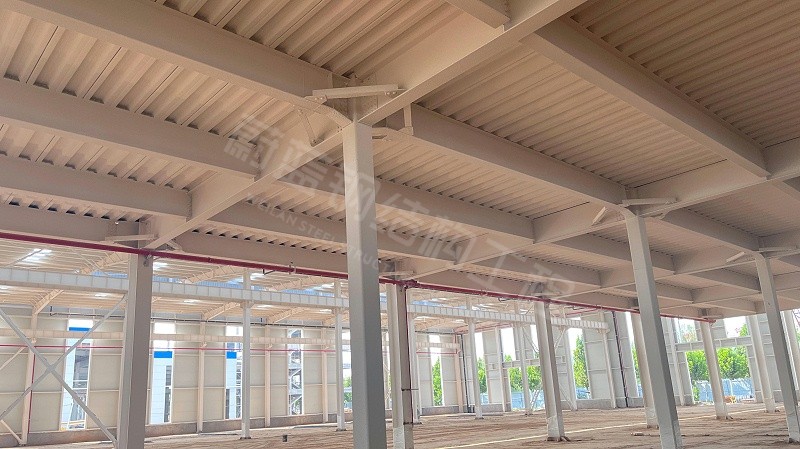 钢结构厂房包工包料造价多少一平方？附详细预算