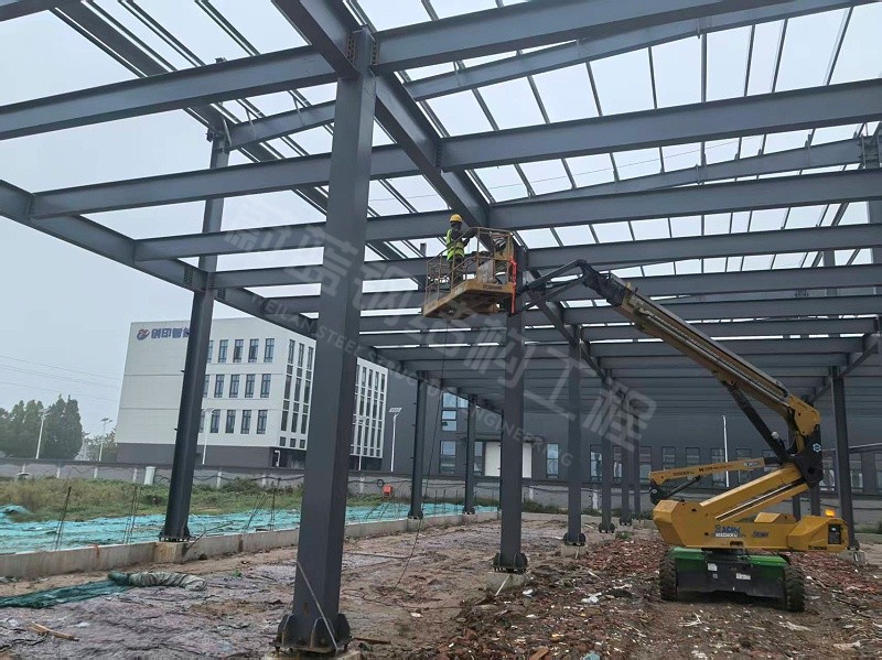 三万平钢结构厂房建设选清包还是包工包料，差别竟这么大