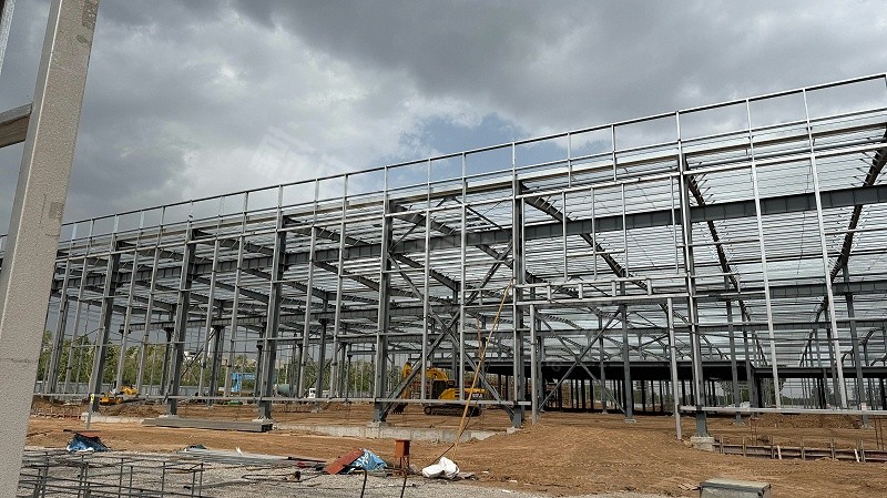 钢结构厂房建设自带加工厂，一体化服务省心省力