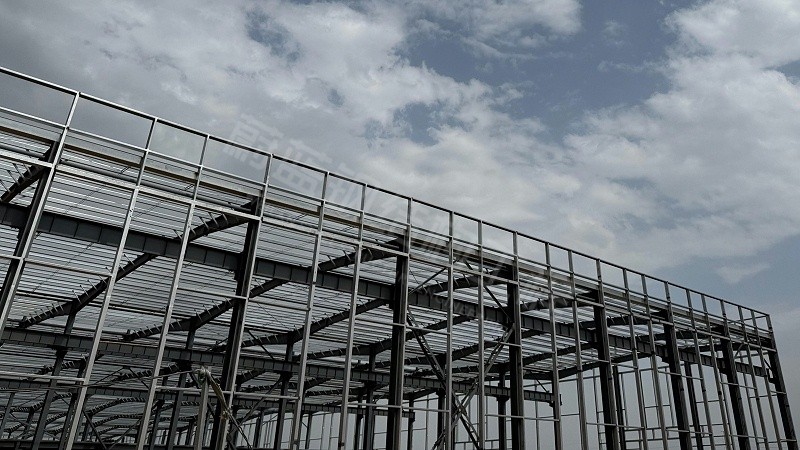 降低钢结构厂房每平米价格的8大实战技巧